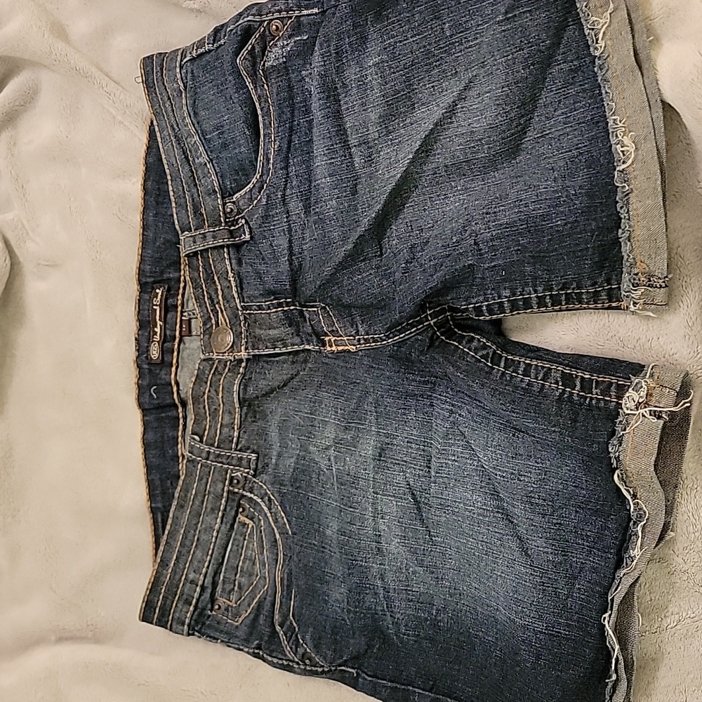 Underground soul size 17 shorts